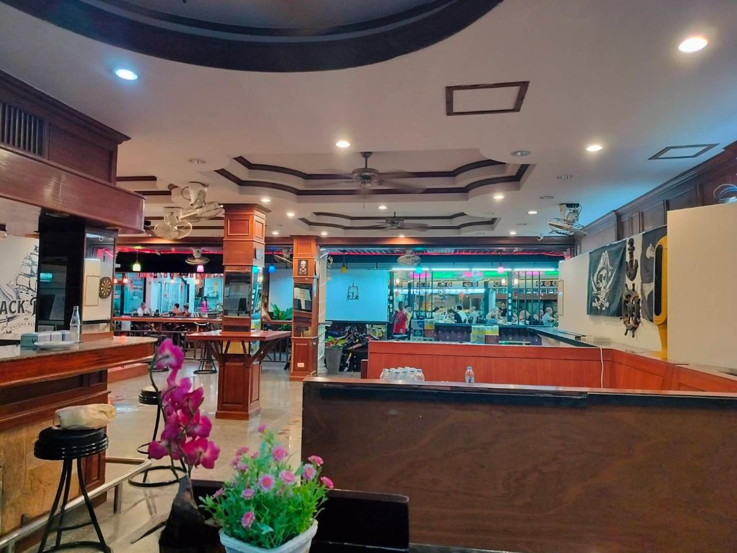 Hack Patong Beach Hotel エクステリア 写真